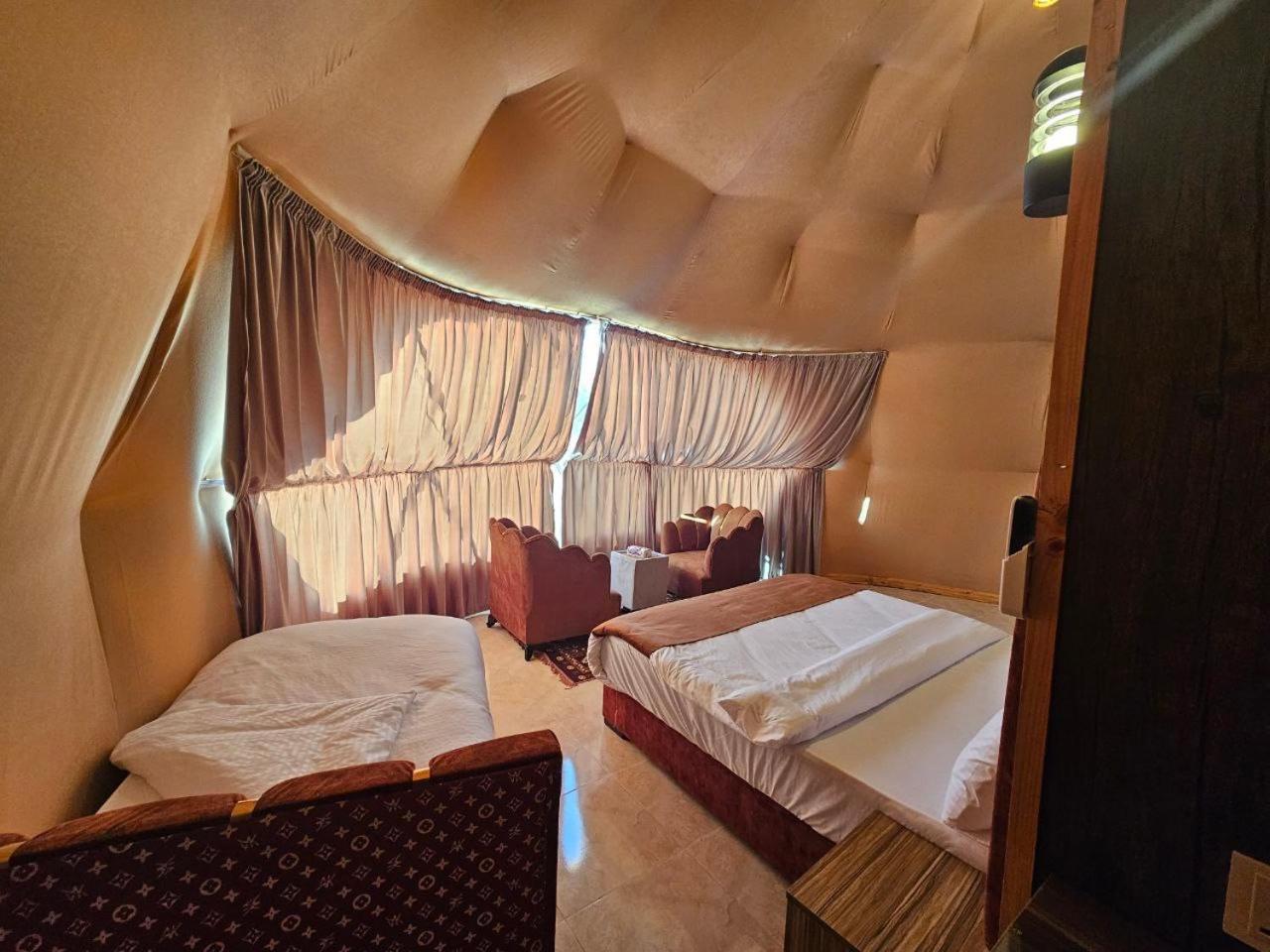 Wadi Rum Oscar Camp エクステリア 写真