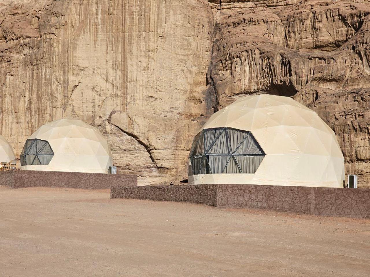 Wadi Rum Oscar Camp エクステリア 写真