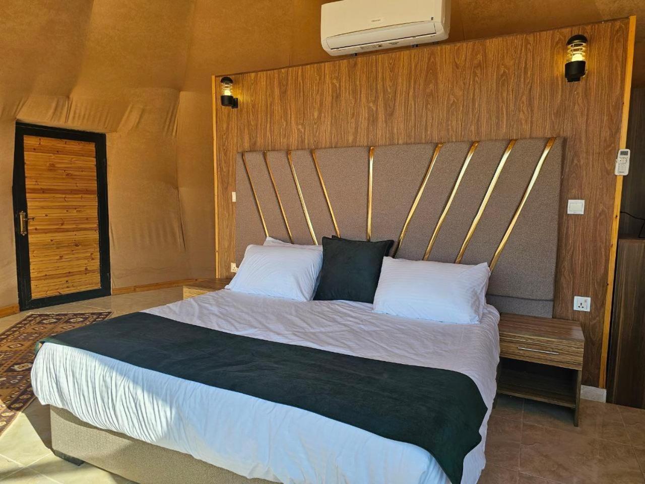 Wadi Rum Oscar Camp エクステリア 写真