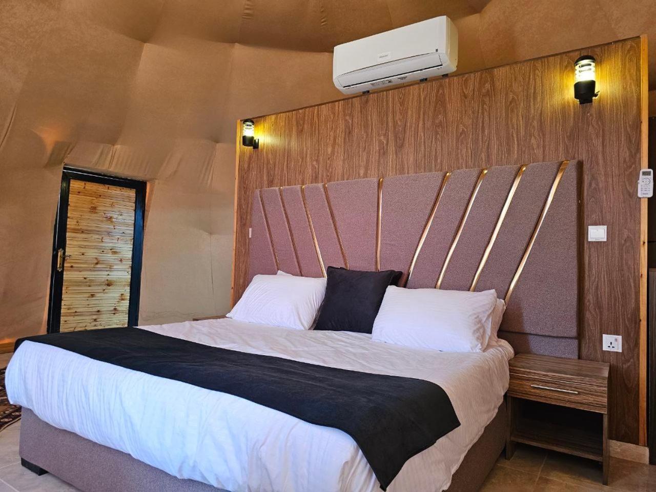 Wadi Rum Oscar Camp エクステリア 写真