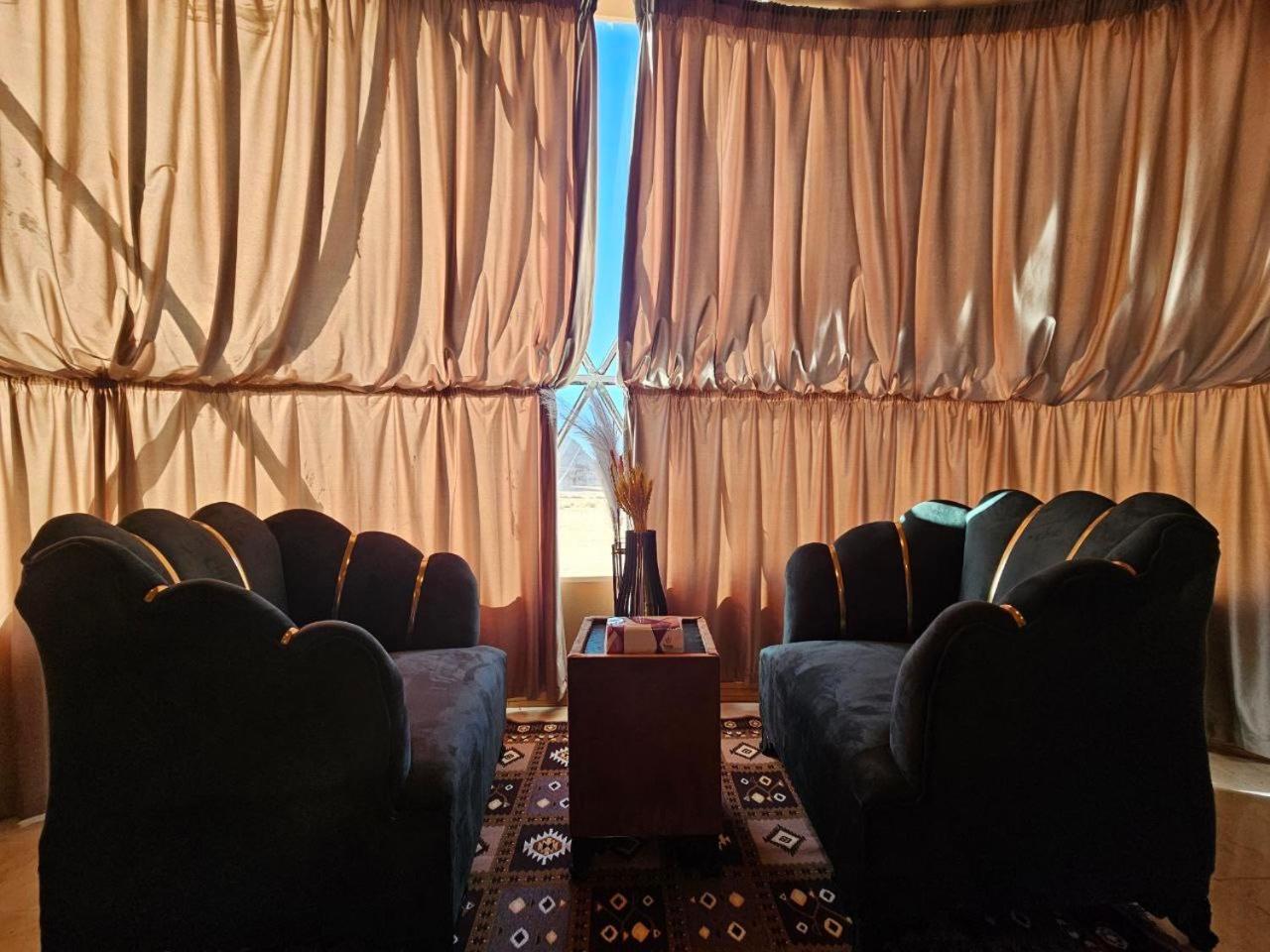 Wadi Rum Oscar Camp エクステリア 写真