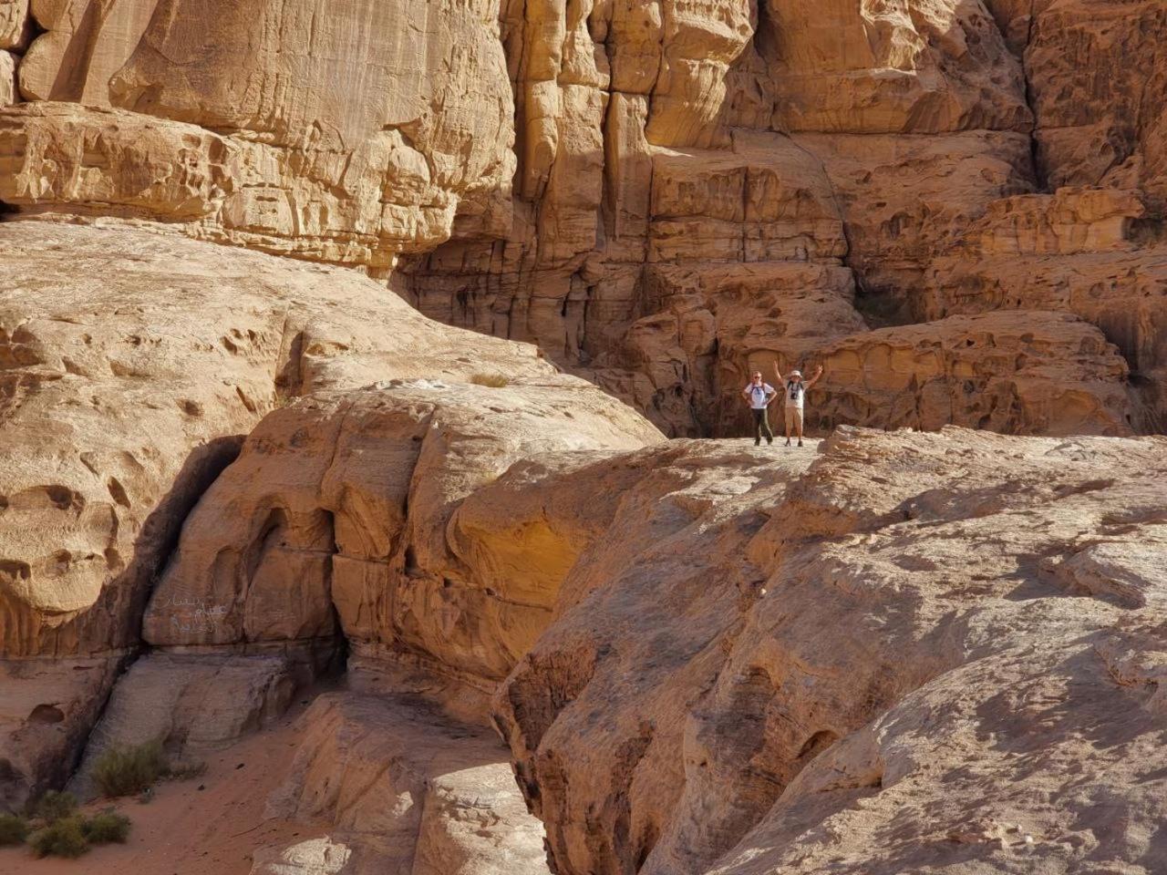 Wadi Rum Oscar Camp エクステリア 写真