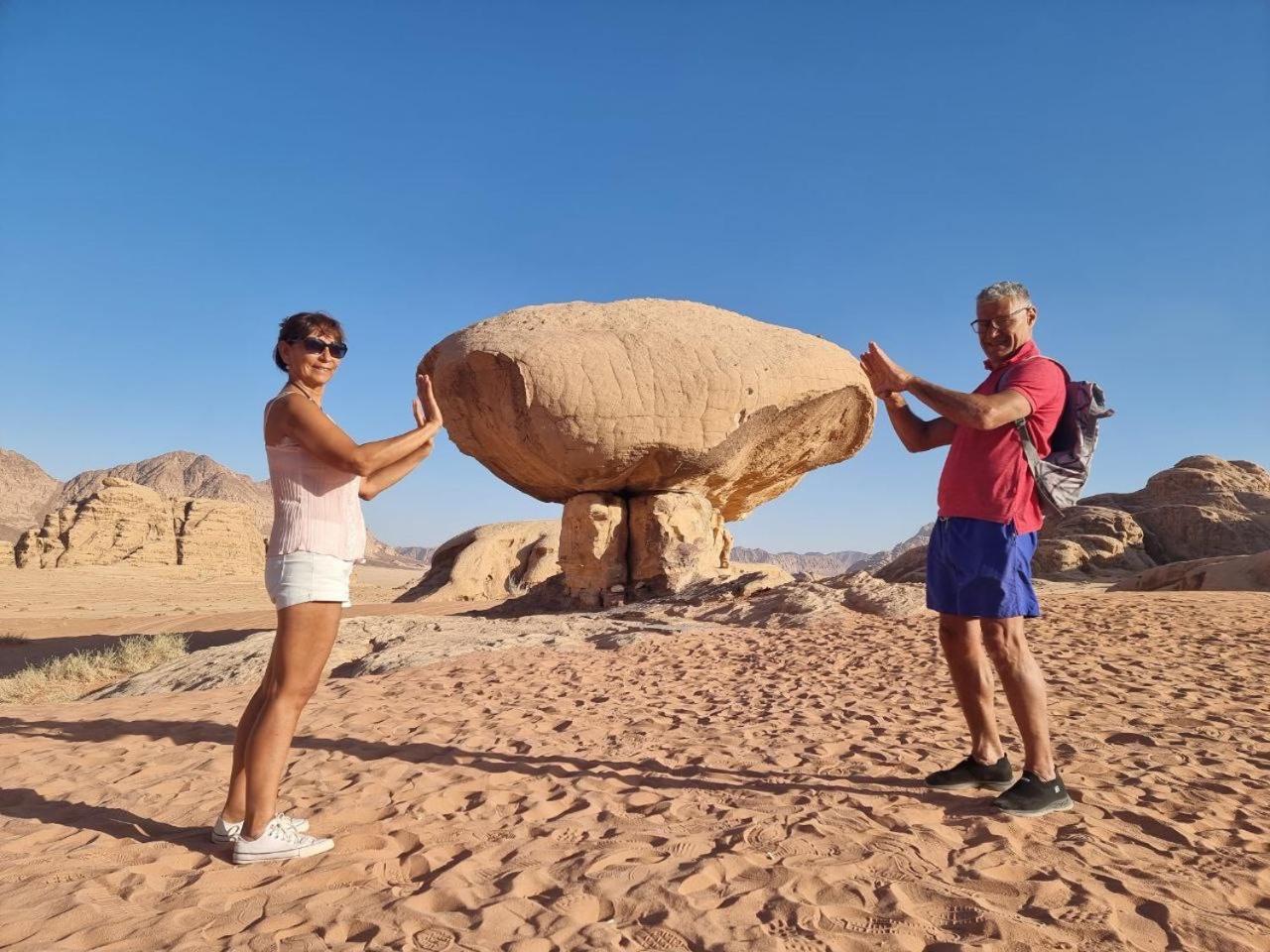 Wadi Rum Oscar Camp エクステリア 写真