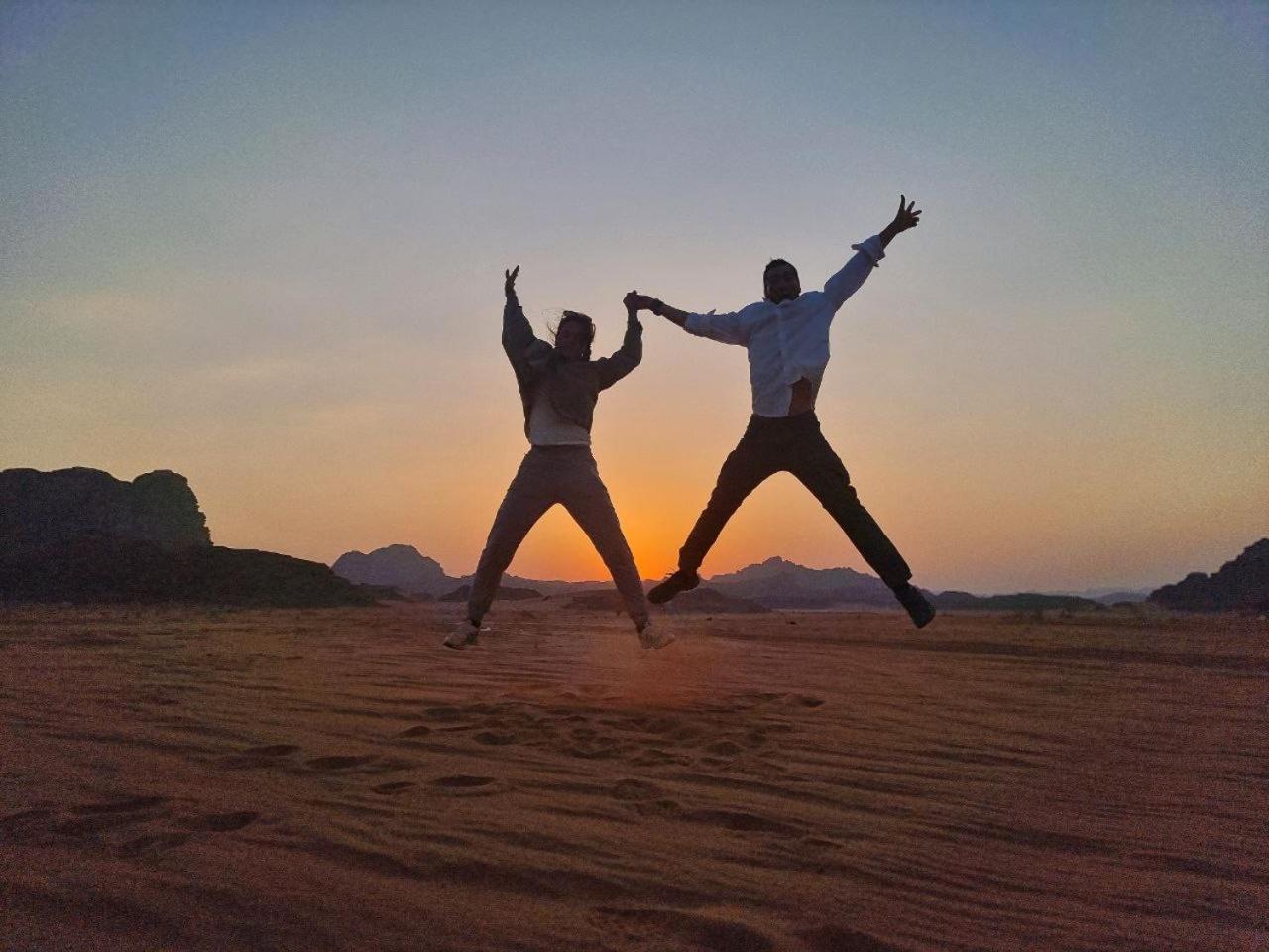 Wadi Rum Oscar Camp エクステリア 写真