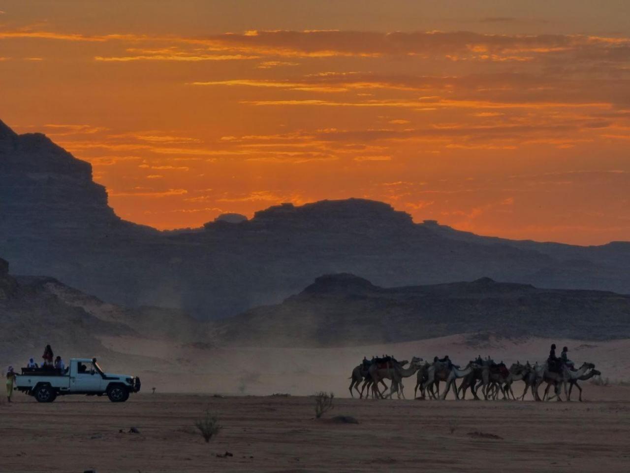 Wadi Rum Oscar Camp エクステリア 写真